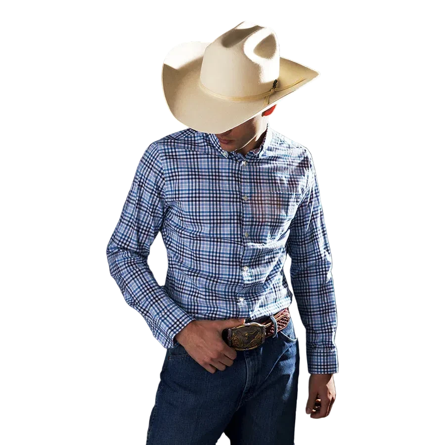 Man wearing a cowboy hat
