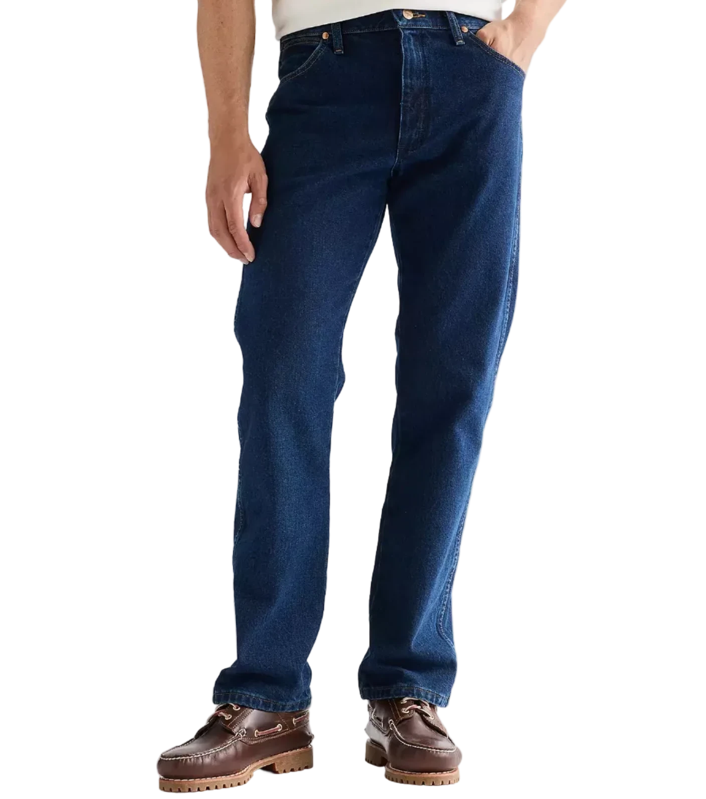 Person wearing Wrangler 13MWZ Cowboy Cut jeans and brown shoes.