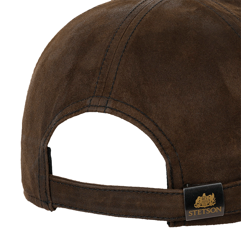 Brown suede cap with Stetson logo on the buckle